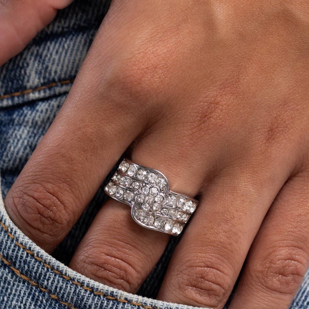 No Flowers Barred - White Ring